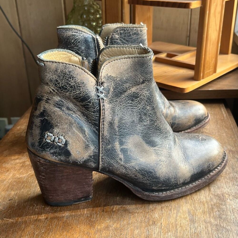 Bed Stu Distressed Gray Brown Leather Ankle Boots
